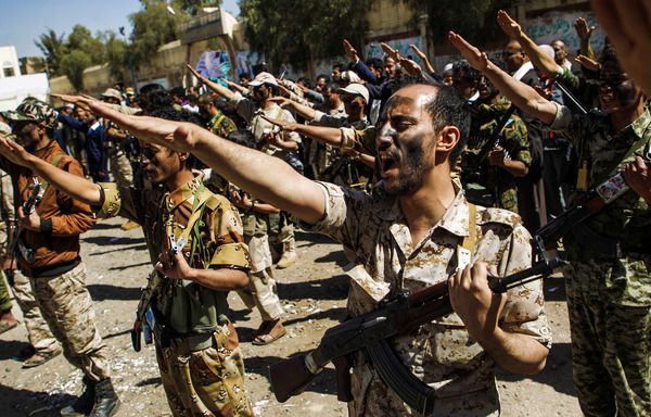 عمران .. الحوثيون يفشلون في استقطاب العسكريين المنقطعين للقتال معهم