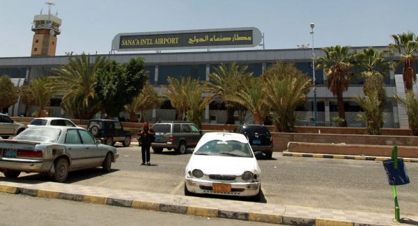 طائرة تقل وفد الحوثيين إلى محادثات السلام تغادر صنعاء