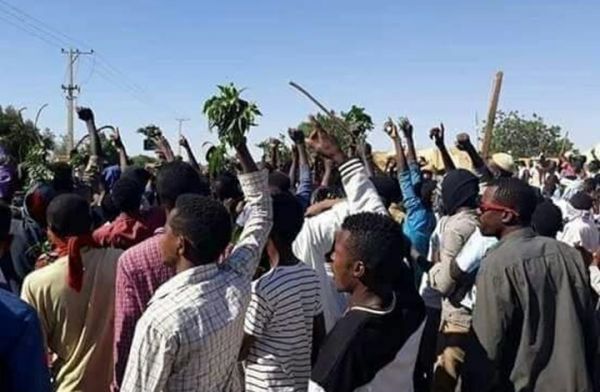 قيادي سوداني: دولة عرضت علينا الدقيق مقابل مقاطعة قطر