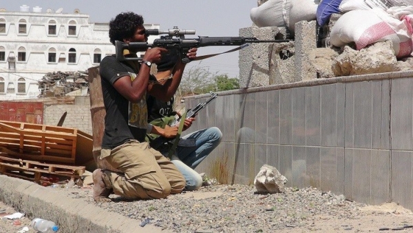 مقتل 23 حوثياً في مواجهات مع الجيش وغارات للتحالف غربي تعز