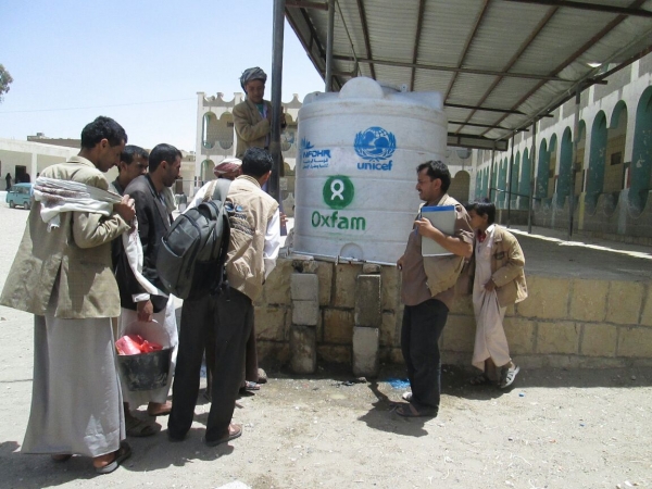 يونيسف: توزيع مساعدات ومياه طارئة على 350 ألف نازح يمني