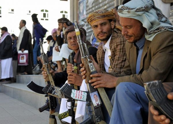 جماعة الحوثي تشن حملة مداهمات واعتقالات في عمران بتهمة صلتهم بـ 