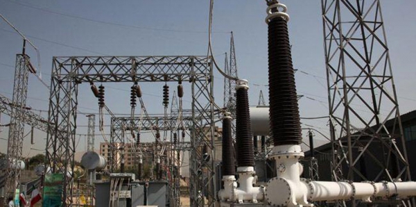 الكهرباء تحذر من توقف المنظومة في عدن ولحج وأبين جراء نفاد مخزون الديزل