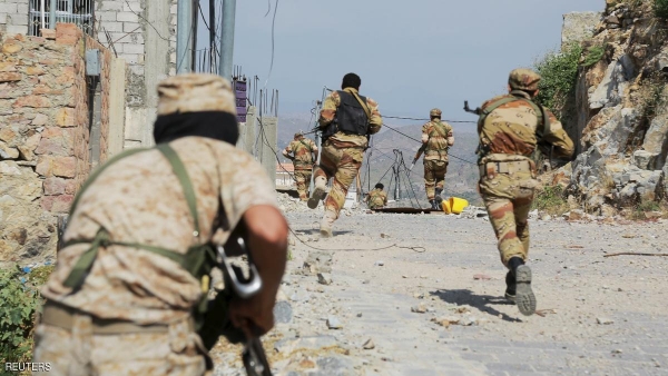 الجيش الوطني يعلن مقتل ثمانية حوثيين وإصابة 11 في كمين شرق تعز