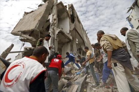 جماعة الحوثي تتهم التحالف بقتل وجرح 43 ألف مدني