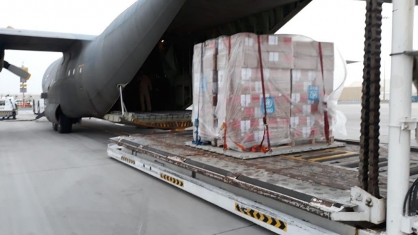 وصول أول شحنة إمدادات طبية إلى مطار عدن لمواجهة كورونا