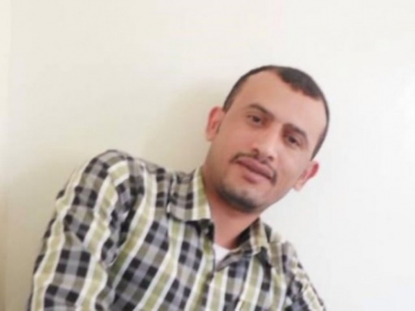 الحوثيون يفرجون عن الصحفي الصمدي بعد اعتقاله تسعة أشهر