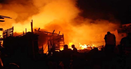 وفيات وإصابات اثر اندلاع حريق في حي سكني بصنعاء