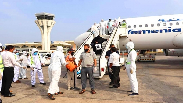 مطار عدن يستقبل 149 يمنيا من العالقين في الأردن