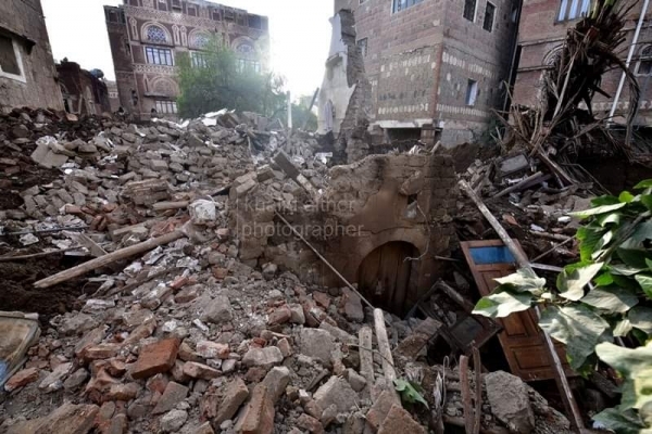 صنعاء.. انهيار منزل شاعر اليمن الكبير 