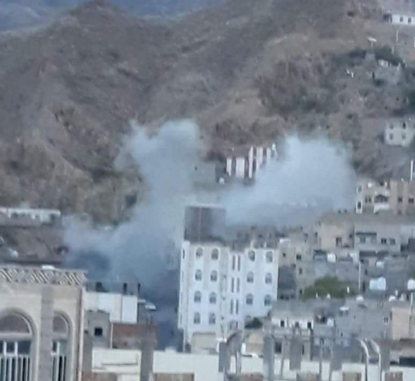 مقتل امرأة وإصابة آخرين بقصف حوثي استهداف أحياء سكنية في تعز