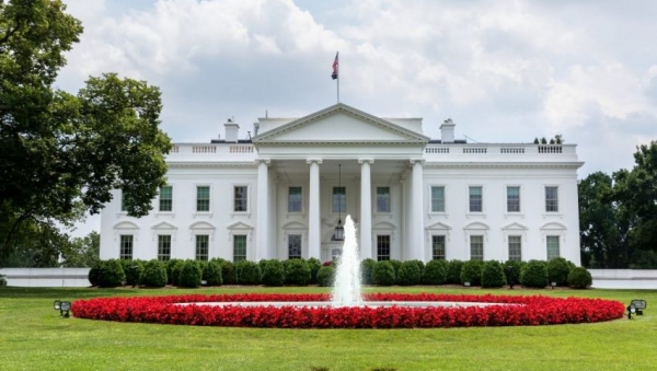 البيت الأبيض يرحب بالإفراج عن أمريكيين مختطفين بصنعاء