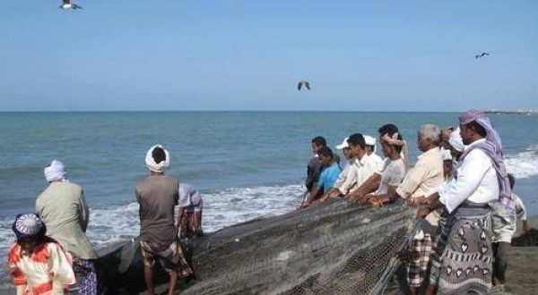 منذ ثلاثة أيام.. فقدان قارب صيد على متنه خمسة صيادين قبالة شواطئ المخا