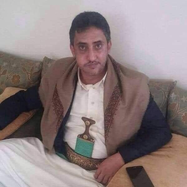 صنعاء.. الحوثيون يصفون شيخاً قبلياً من عمران ويحرقون جثته بعد اقتحام منزله