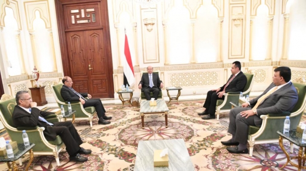 الرئيس هادي يؤكد أهمية الوقوف على مختلف التطورات بالساحة اليمنية