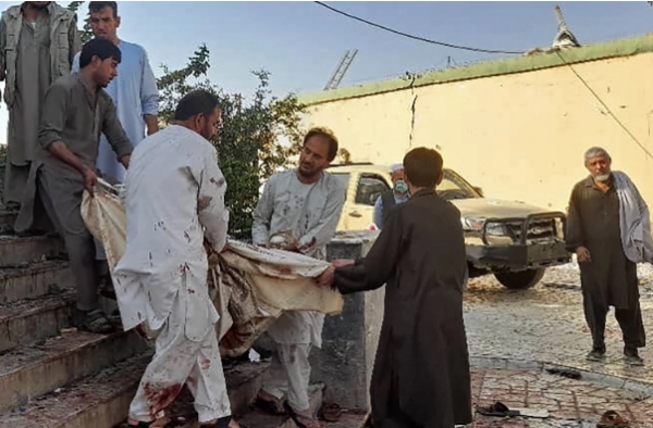 قتلى وجرحى في تفجير داخل مسجد أثناء صلاة الجمعة في ولاية قندوز شمالي أفغانستان