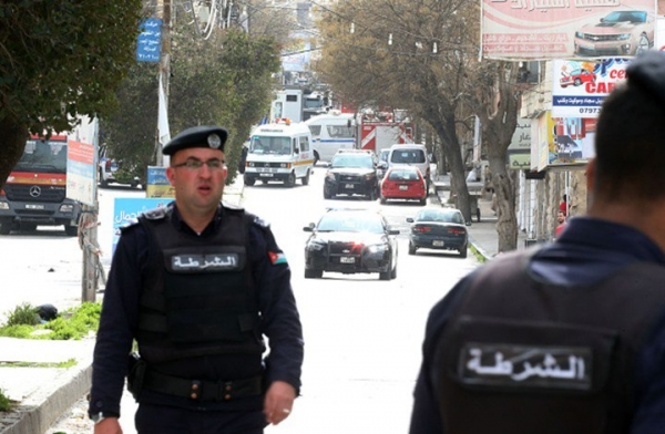 أردني يحرق نفسه أمام مقر لـ