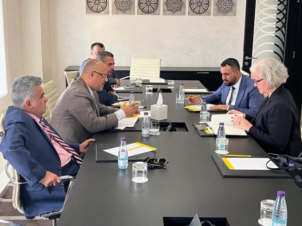 الحكومة تناقش مع الوكالة الأمريكية سُبل تقليل النفقات التشغيلية للمنظمات العاملة باليمن