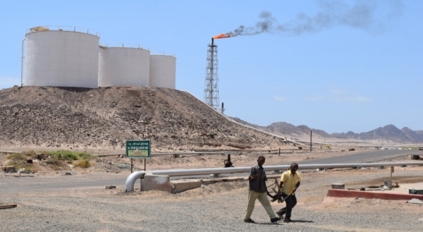 اليمن يعرض موقعاً استراتيجياً للخبرات الاستثمارية المصرية في التكرير والغاز