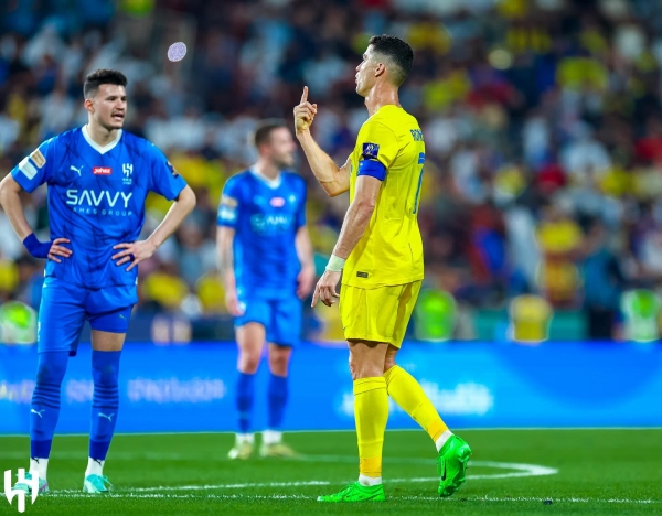 الهلال يطيح بالنصر ويضرب موعدا سادسا مع الاتحاد