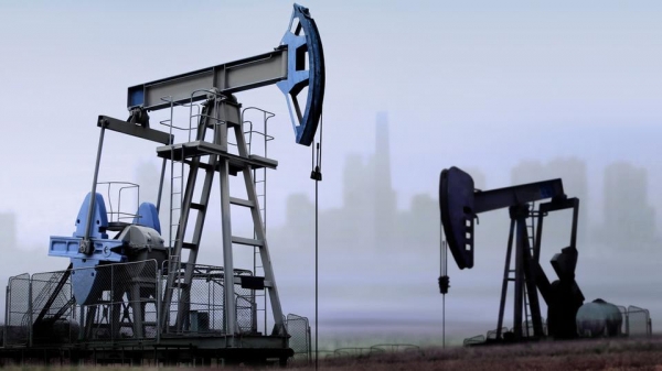 اسعار النفط تتراجع لثاني جلسة على التوالي متأثرة بارتفاع الدولار