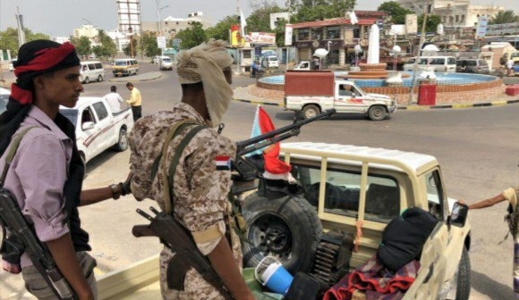 عدن.. سقوط أول جريح برصاص مليشيا الانتقالي في فعالية 