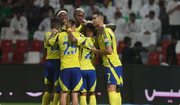 النصر يفوز على الاتفاق بثلاثية في الدوري السعودي لكرة القدم