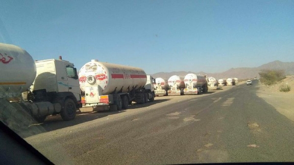 محافظ تعز يؤكد على الافراج عن مقطورات الغاز المحتجزة في لحج