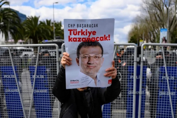 اعتقال رئيس بلدية إسطنبول بتهم 