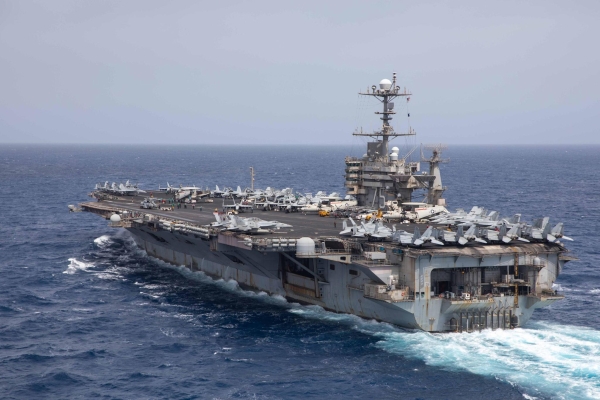 واشنطن: نواصل عملياتنا ضد الحوثيين من على متن 