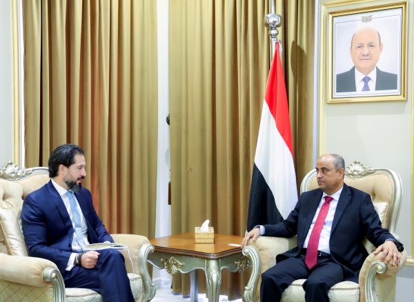 رئيس مجلس الوزراء يبحث مع واشنطن الدعم الاقتصادي للحكومة اليمنية