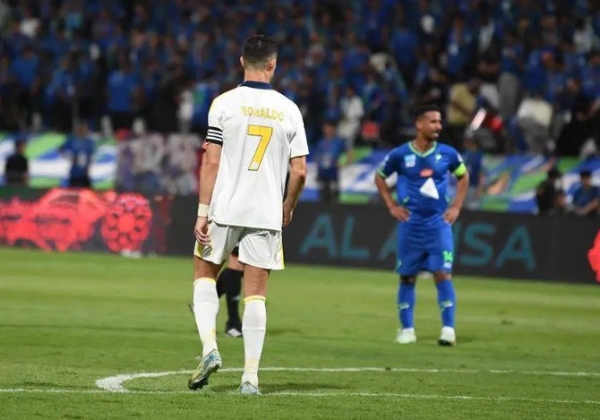 الدوري السعودي: النصر يخسر من نظيره الفتح والوحدة يرافق العروبة والرائد في الهبوط