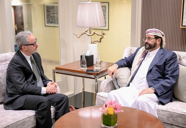 العرادة: الحكومة تعاطت بإيجابية مع المقترحات الهادفة لإنهاء الأزمة اليمنية