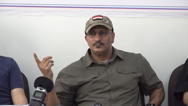 قال إن التعقيدات أصبحت كبيرة.. طارق صالح يعترف بعدم القدرة على مواجهة الحوثي: 