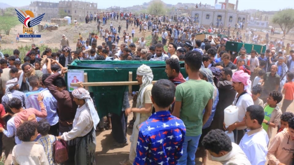 تعز.. تشييع جثامين أطفال 
