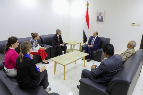 الزنداني يلتقي رئيس بعثة الاتحاد الأوروبي ويؤكد التزام الحكومة بنهج السلام