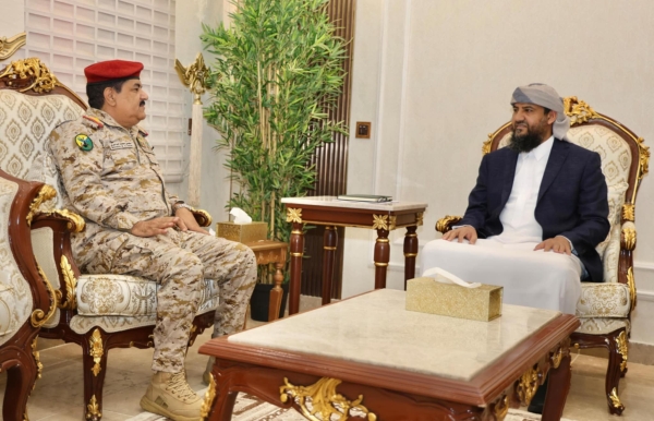 المحرّمي يناقش مع الداعري مستجدات الأوضاع العسكرية وتعزيز القدرات الدفاعية