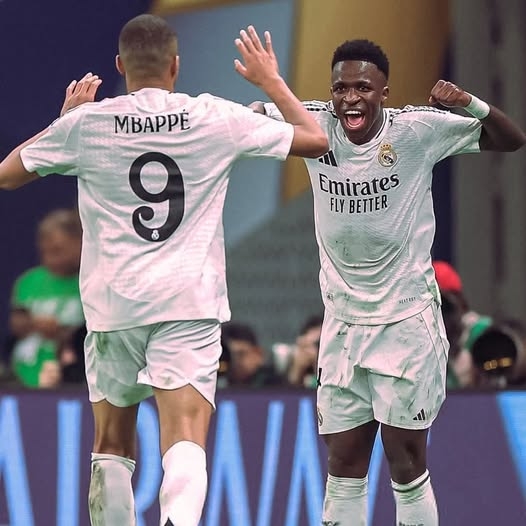 ماذا قال مبابي لفينسيوس قبل أن يتنازل له عن ركلة الجزاء؟