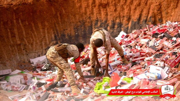 ضبط كميات كبيرة من السجائر والممنوعات في منفذ الوديعة الحدودي مع السعودية