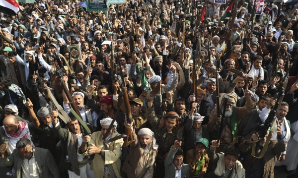 تقرير غربي: لم يحقق الحوثيون وإسرائيل شيئاً من ضرباتهم المتبادلة.. هل ستعتمد الأخيرة على توسعة نطاقها الاستخباراتي؟ (ترجمة خاصة)