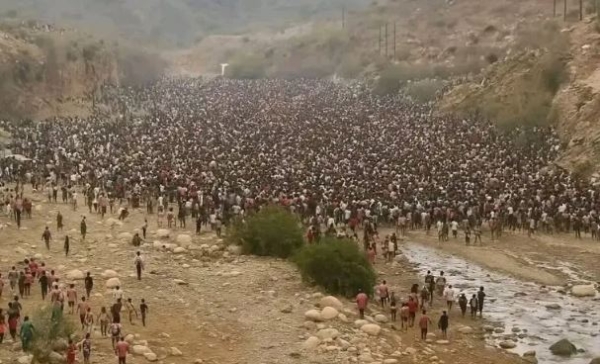 ما حقيقة إقامة معسكر لتجنيد مهاجرين أفارقة على الحدود اليمنية السعودية؟