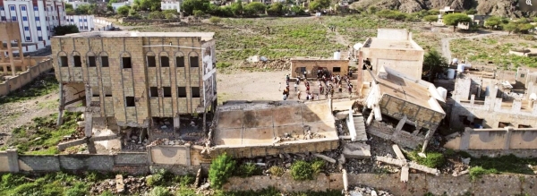 اليمن.. تعليم في خيم بلا كتب أو أدوات مدرسية