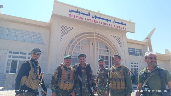 توقف حركة الطيران في مطار سيئون وغموض مبررات الإيقاف