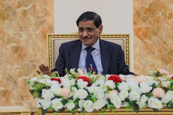 رئاسة الجمهورية تنتقد البحسني مجددا وتتهمه بالخروج عن مبدأ المسؤولية .. هل تمهد لإقالته؟