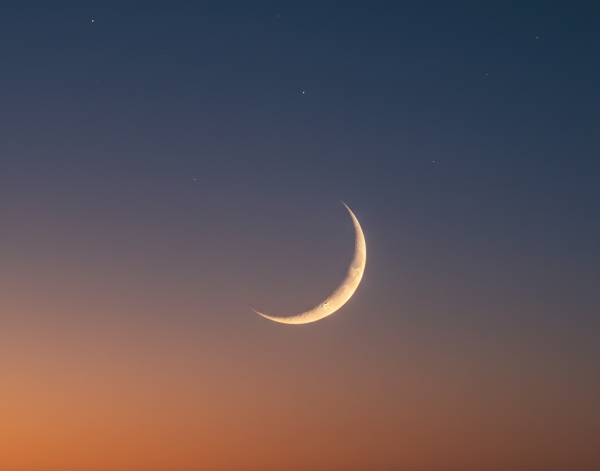 الأوقاف والإرشاد تعلن غداً الأربعاء أول أيام شهر رمضان المبارك