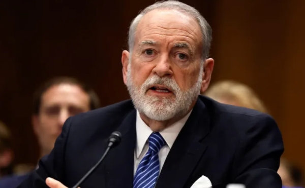 من هو مايك هاكابي سفير الولايات المتحدة لدى إسرائيل المثير للجدل؟