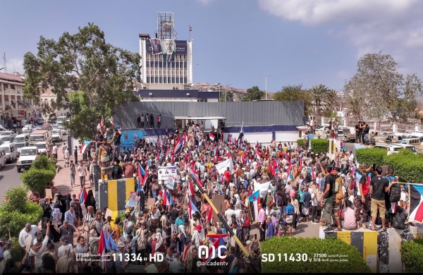 تصعيد للانتقالي يتجدد في عدن ومحاولات لاقتحام مبان حكومية