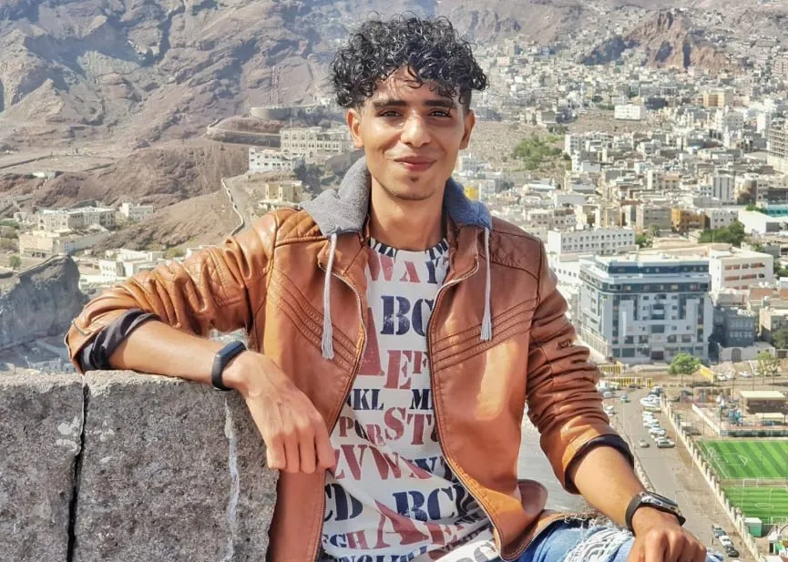 عدن.. قوات أمنية تعتقل ناشطا على خلفية منشورات على فيسبوك