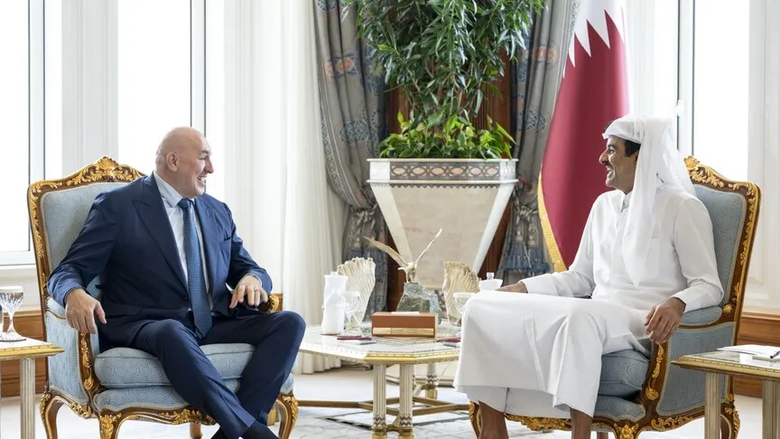 أمير قطر يبحث مع وزير دفاع إيطاليا تعزيز التعاون الدفاعي والعسكري