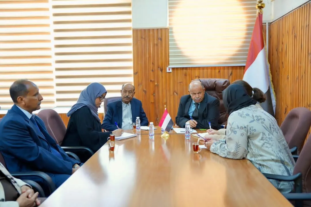 الخنبشي يؤكد التزام المجلس الرئاسي بنهج السلام الشامل وفقا للمرجعيات
